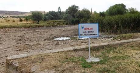 200 kuş türünün yaşadığı göl kurudu